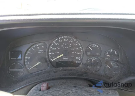 2001 Chevrolet Silverado 1500 Ls z USA, uszkodzony, nr VIN 1GCEC19VX1Z208353